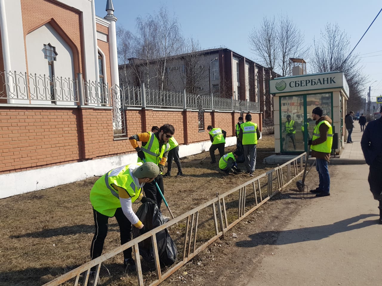 Чистота — половина веры. В преддверии Рамадана мусульмане Иваново провели  генеральную уборку — Ивановские татары